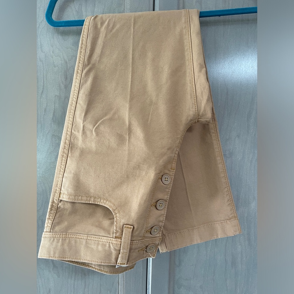 Levi’s high rise straight leg crop pant size 27